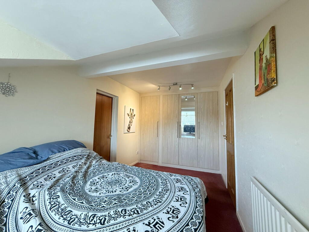 Additional image 16 of Dunton Hall Road, Shirley