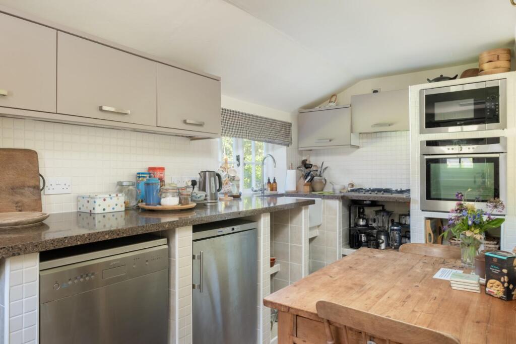 Additional image 18 of 2 The Hamlet, Marlciff, Alcester