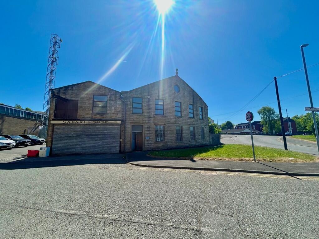 Property image for Safari House, Grange Lane, Accrington, BB5 2BT