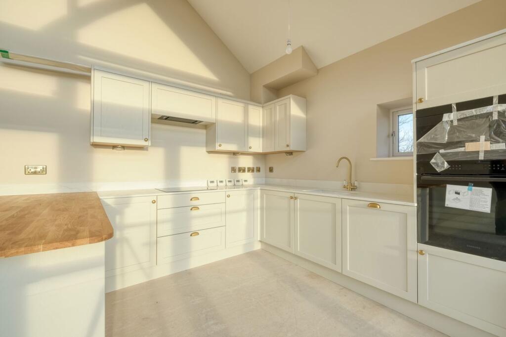 Additional image 17 of Droitwich Road, Bradley Green, B96