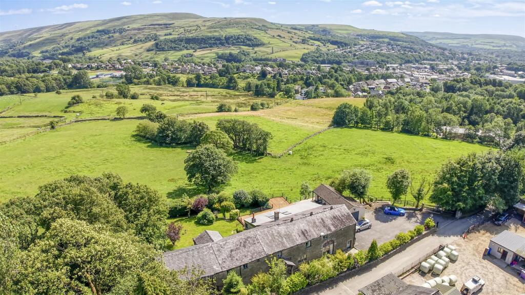 Additional image 57 of Hurst Lane, Rawtenstall, Rossendale, Lancashire - With Annexe & Spa Room