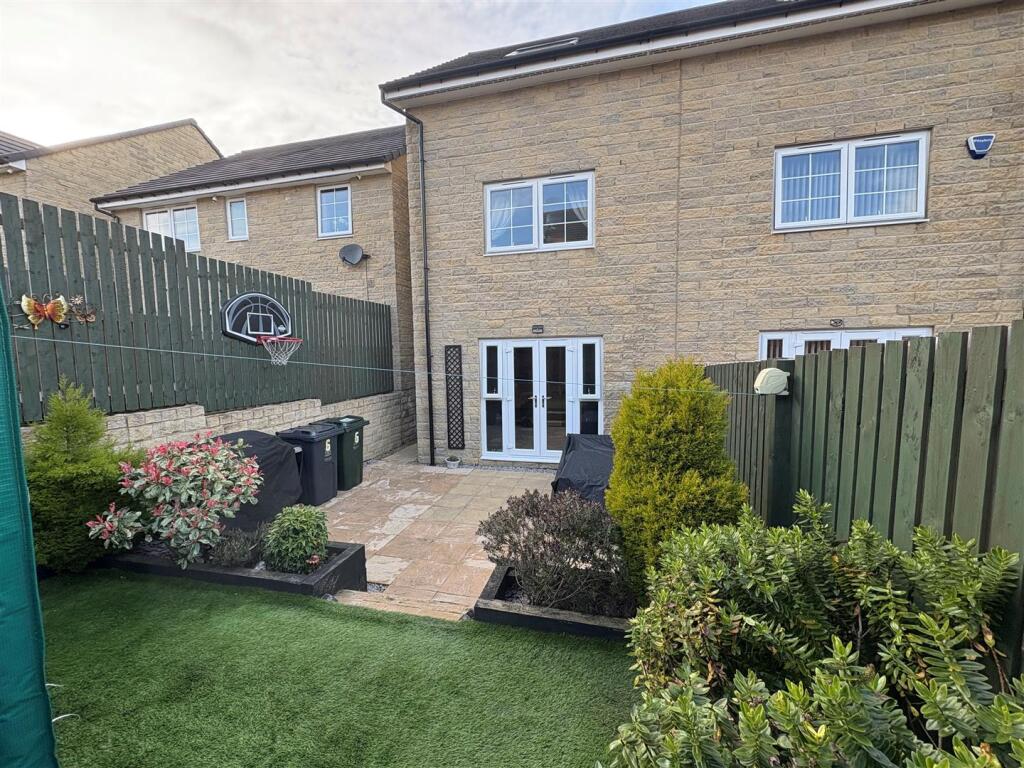 Additional image 9 of Rambling Walk, Clayton, Bradford