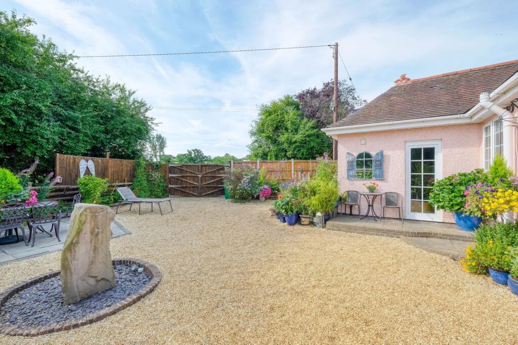 Additional image 15 of Bromsgrove Road, Hunnington, B62