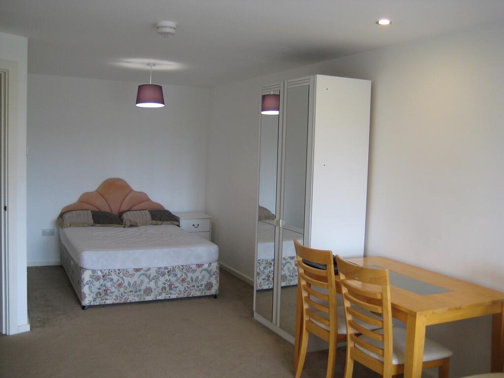 Additional image 5 of Large Type Hive Studio