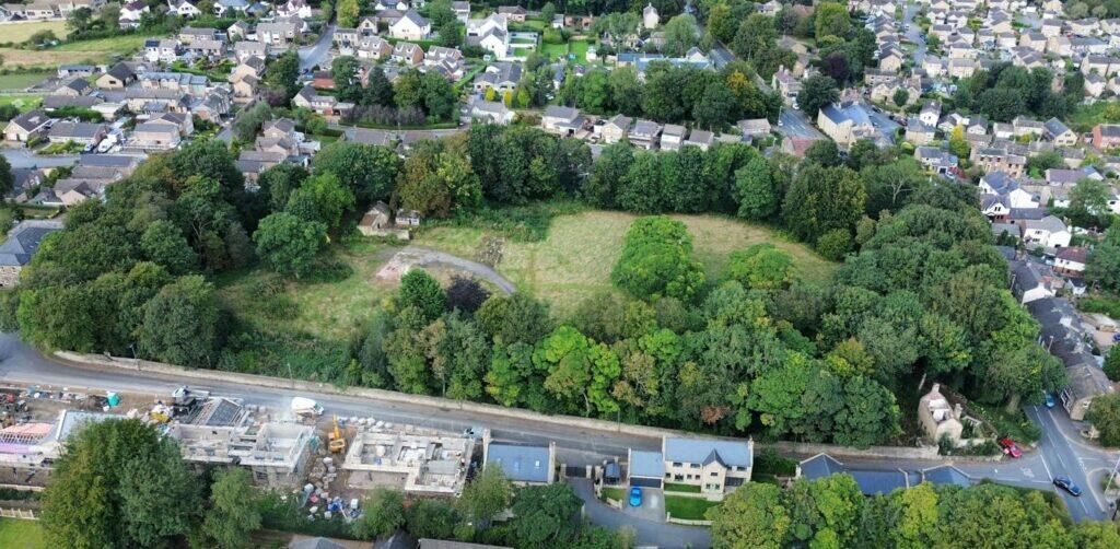 Additional image 2 of Oxford Road, Gomersal, BD19 4AT