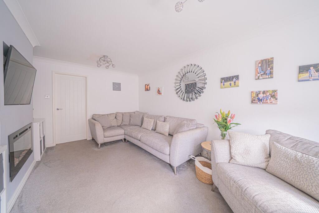 Additional image 4 of Old Dickens Heath Road, Shirley, B90