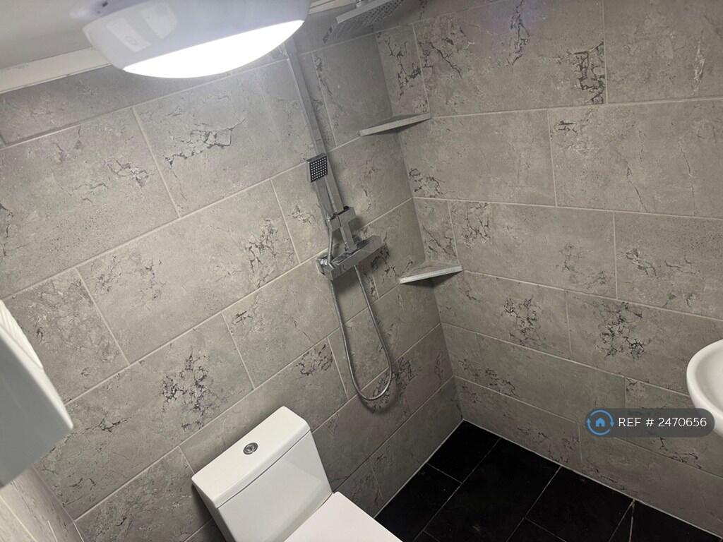 Additional image 20 of Meadow Avenue, West Bromwich, B71