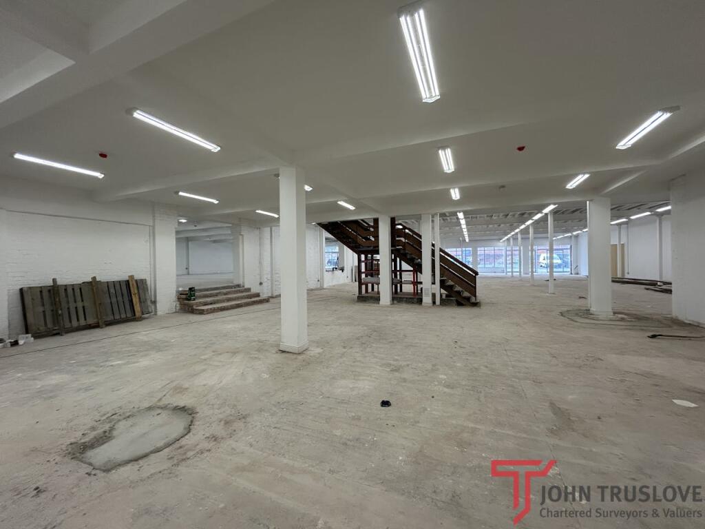 房产图片 4 - 前Sterling Save，小伍德街，小伍德，雷迪奇，B98 7AZ