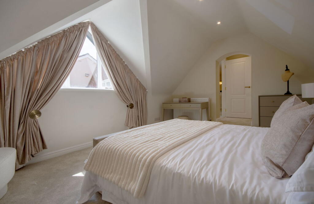 Additional image 52 of Henley Road, Henley-in-arden, B95 5NN