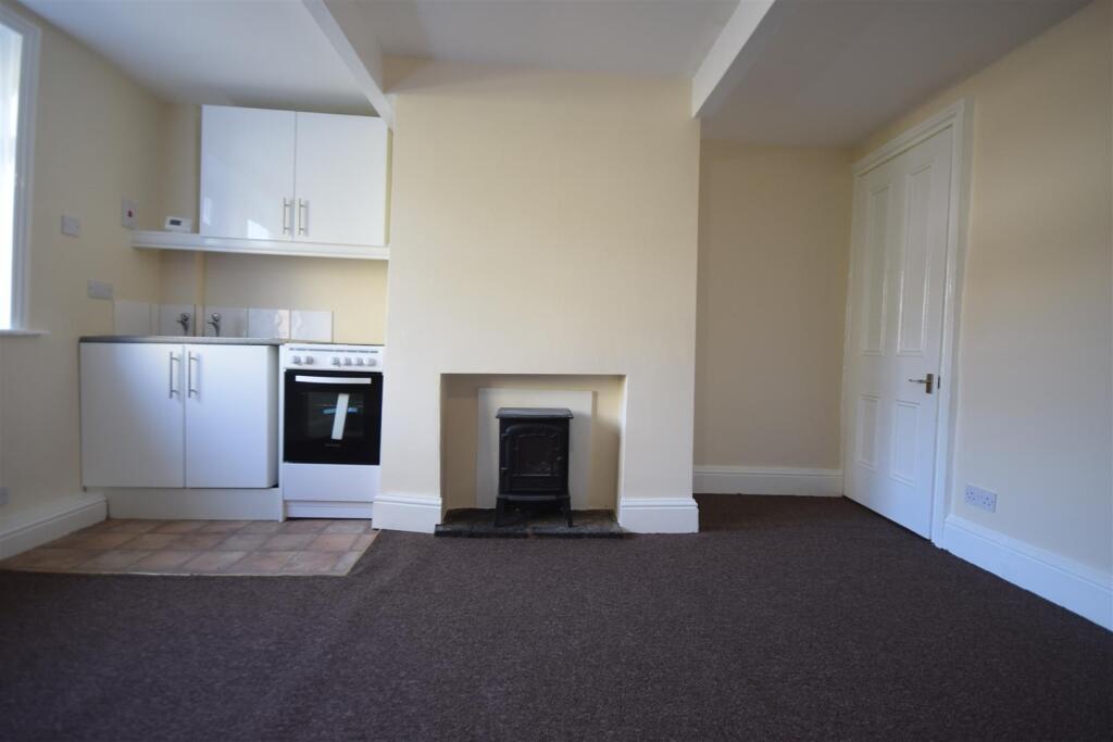 Additional image 2 of High Street, Queensbury, BD13 2PA