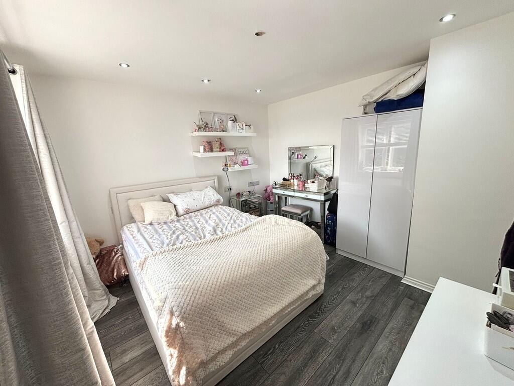 Additional image 31 of Oakleigh Road, Clayton, Bradford