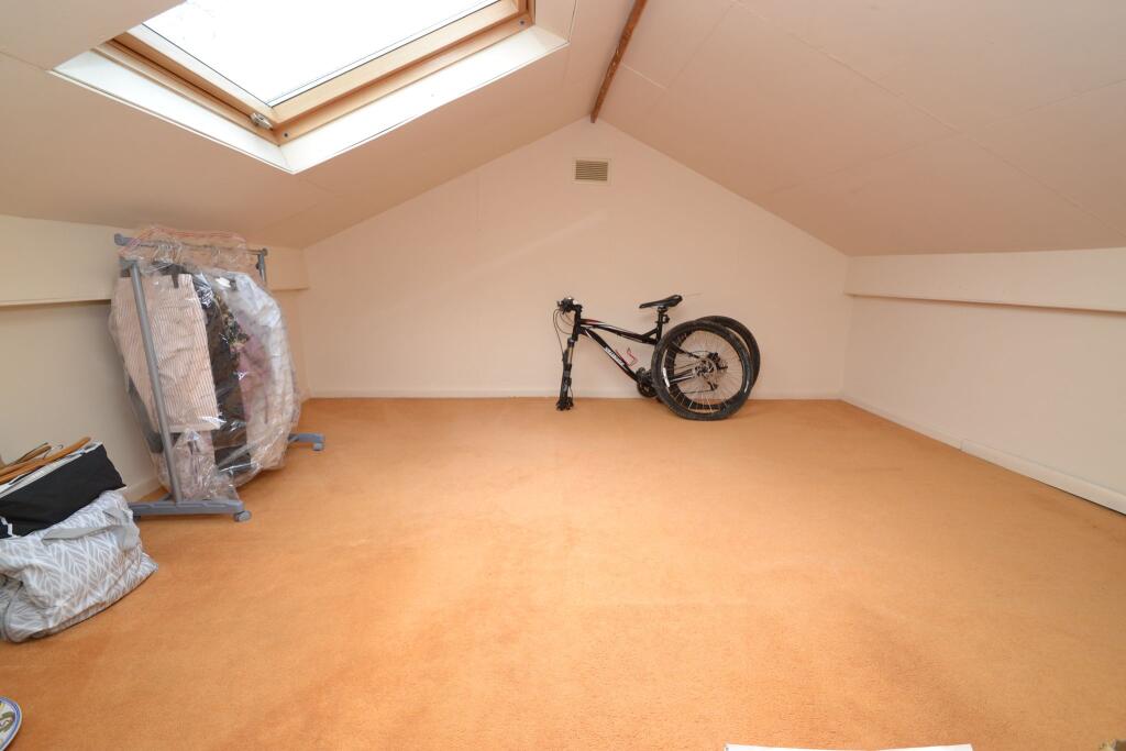 Additional image 20 of Ballantyne Road, Thackley,