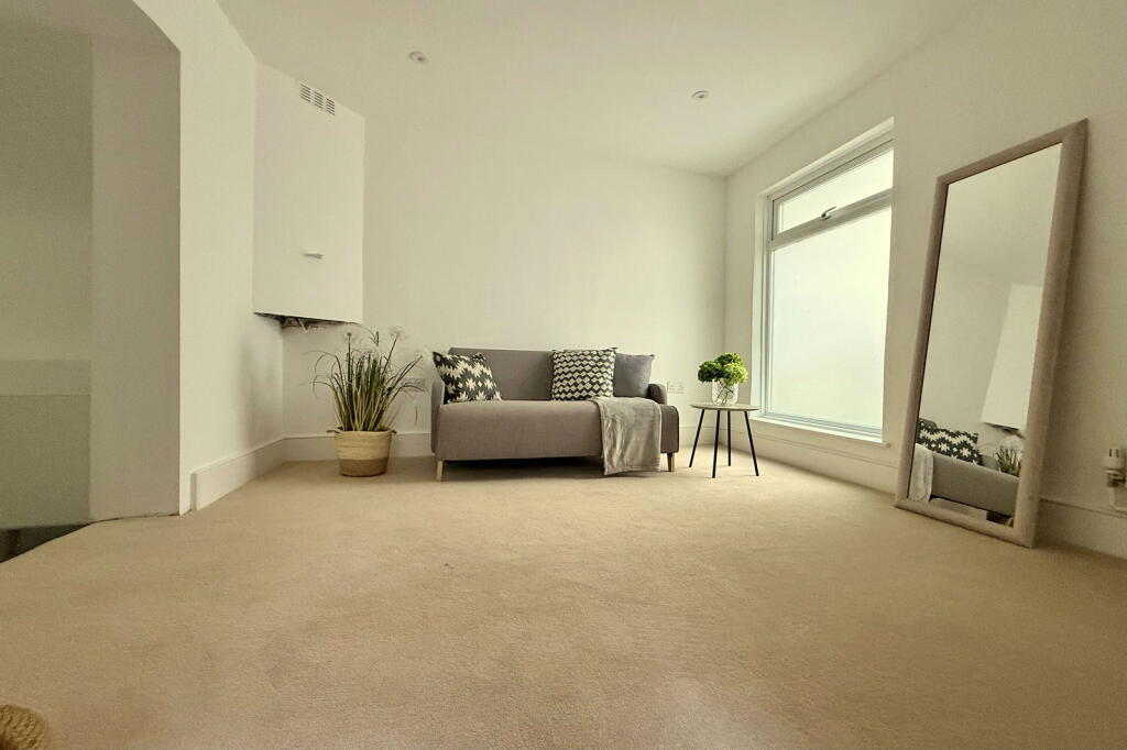 Additional image 11 of St. Saviours Road, Larkhall