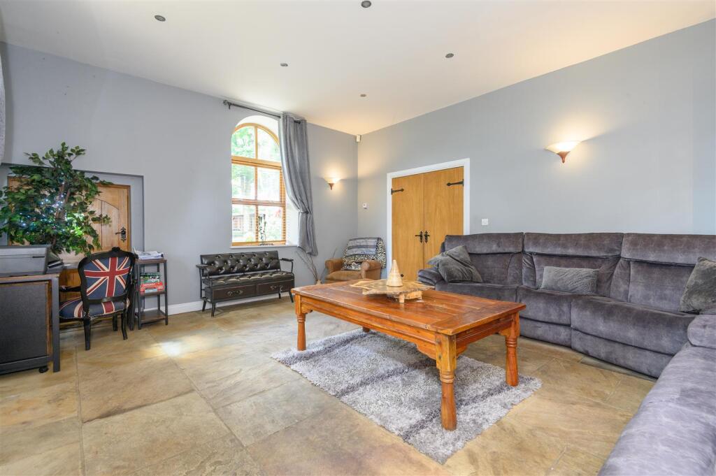 Additional image 18 of Whiteshaw Barn, Long Causeway, Denholme, BD13 4NE