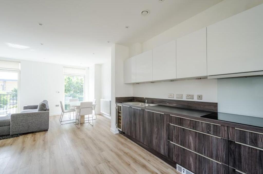 Additional image 3 of Victoria Bridge Road, Bath, BA2