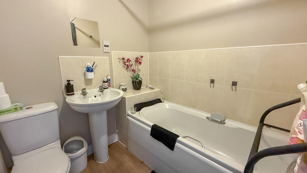 Additional image 15 of Swaledale Road, Warminster