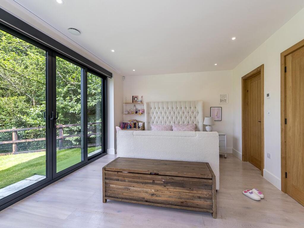 Additional image 36 of Blackford