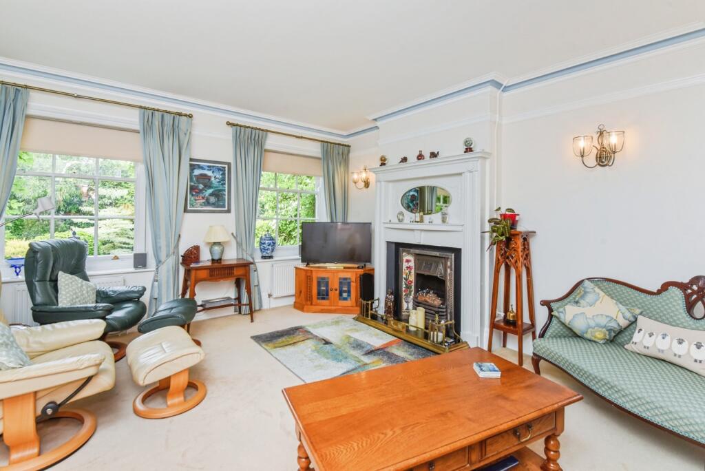 Additional image 2 of Leg Square, Shepton Mallet, Somerset, BA4