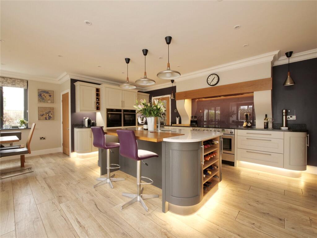 Additional image 8 of Oustanding Five Bedroom House In Pilton