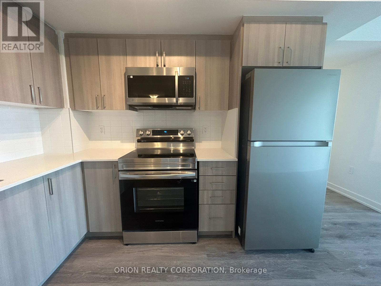 708 - 556 MARLEE AVENUE|Toronto (Yorkdale-Glen Park), Ontario M6B0B1