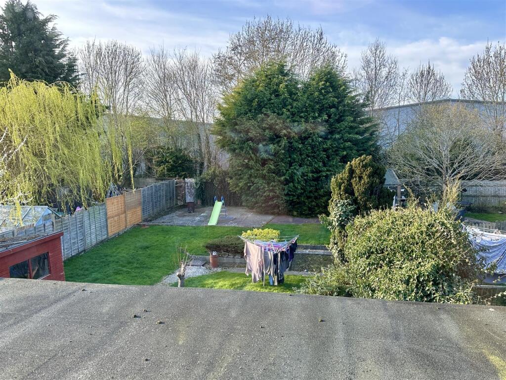 Additional image 20 of Meadow Road, Alcester