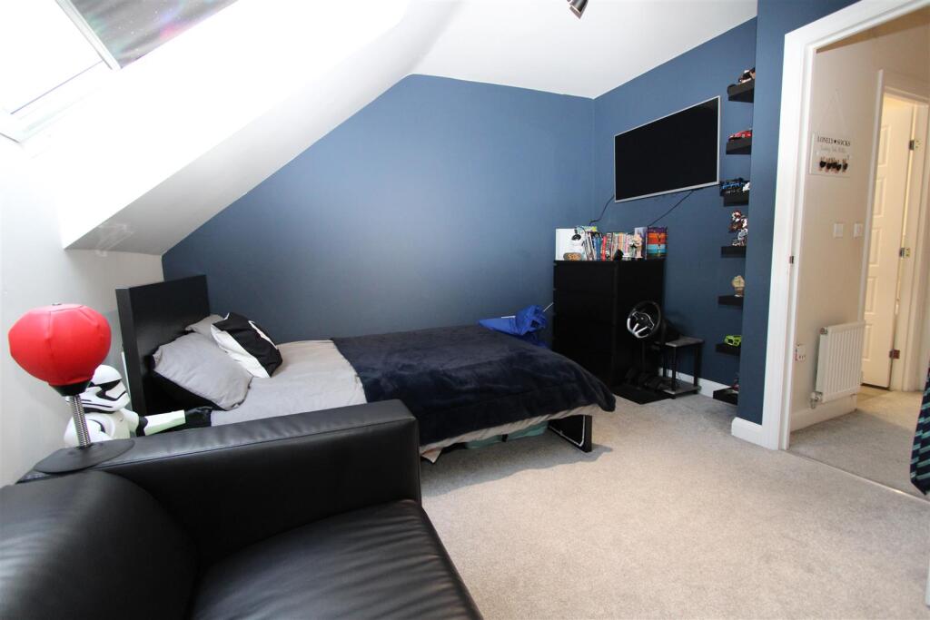 Additional image 10 of Rambling Walk, Clayton, Bradford