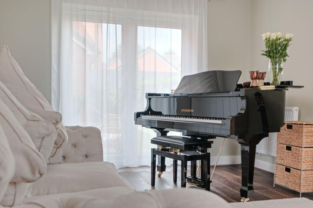 Additional image 20 of Church View Close, Cofton Hackett, B45