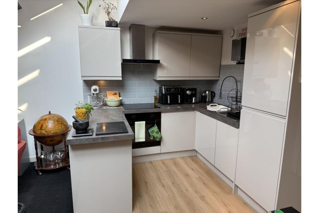 Additional image 8 of Sunbridge Road, Bradford, BD1