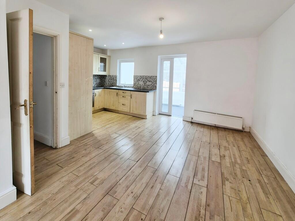 Additional image 5 of Alexandra Road, Yeovil