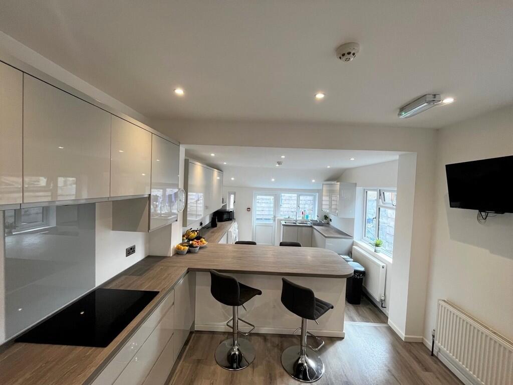 Additional image 6 of The Avenue, Yeovil