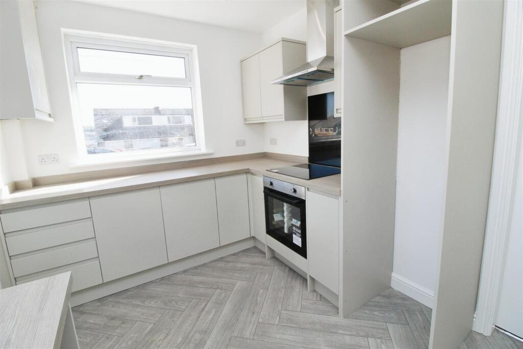 Additional image 18 of Markfield Avenue, Low Moor, Bradford, BD12 0UL