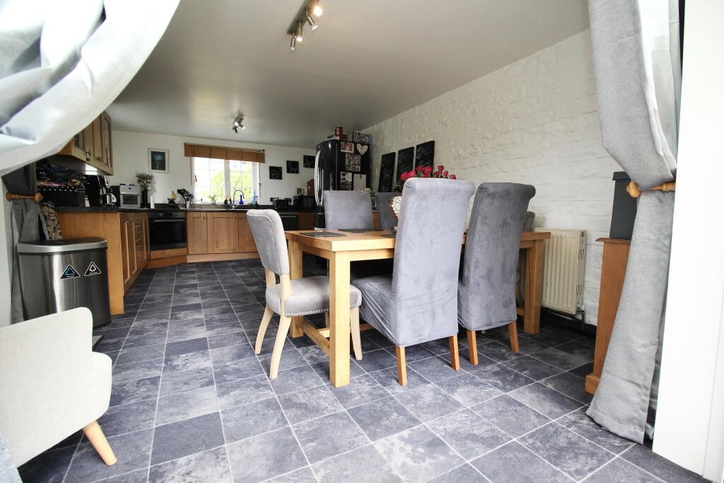 Additional image 8 of Glaston Road, Street