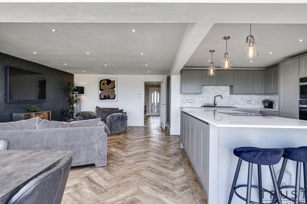 Additional image 13 of Wakefield Road, Drighlington, BD11