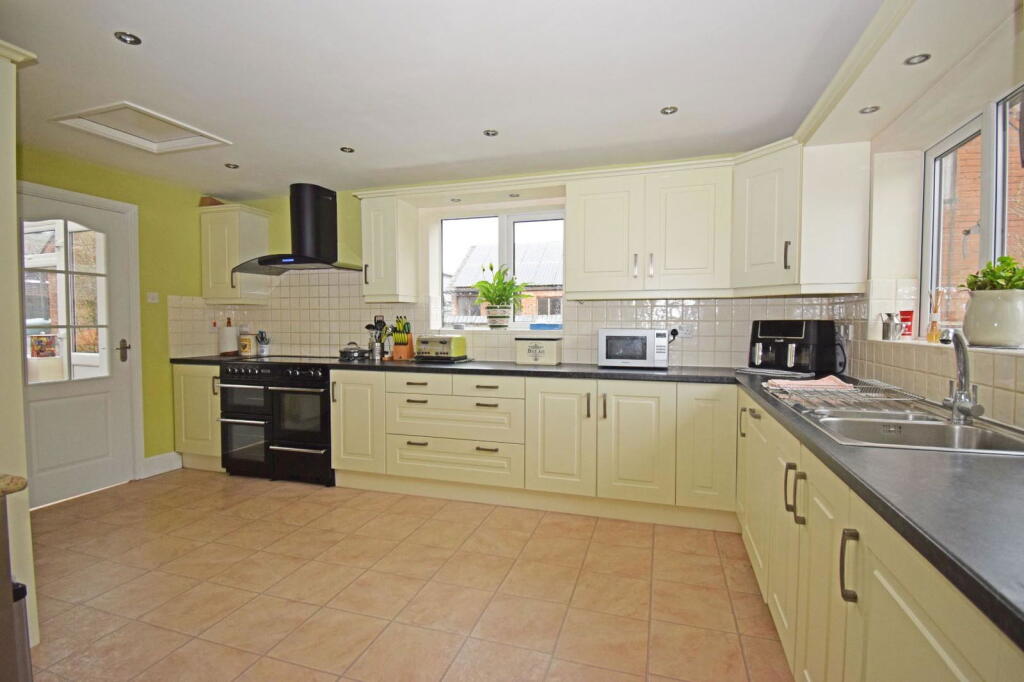 Additional image 7 of Park House Farm, Salt Way, New End, Astwood Bank, Worcestershire, B96 6NF