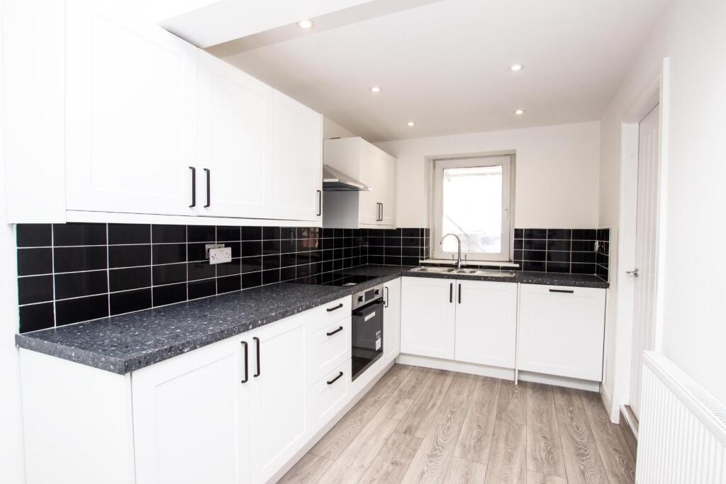 Additional image 10 of Blackburn Road Darwen BB3 1EJ