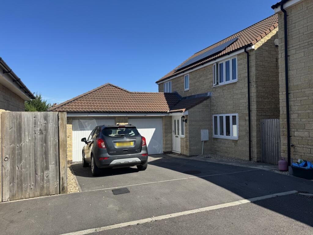 Additional image 15 of 11 Collingham Close, Templecombe, Somerset, BA8