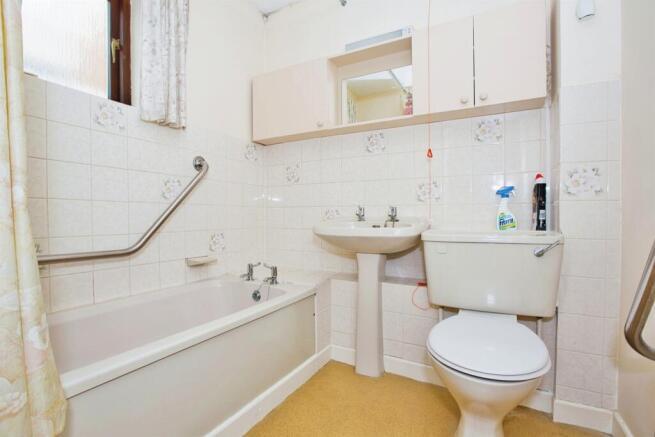 Additional image 4 of The Avenue, YEOVIL