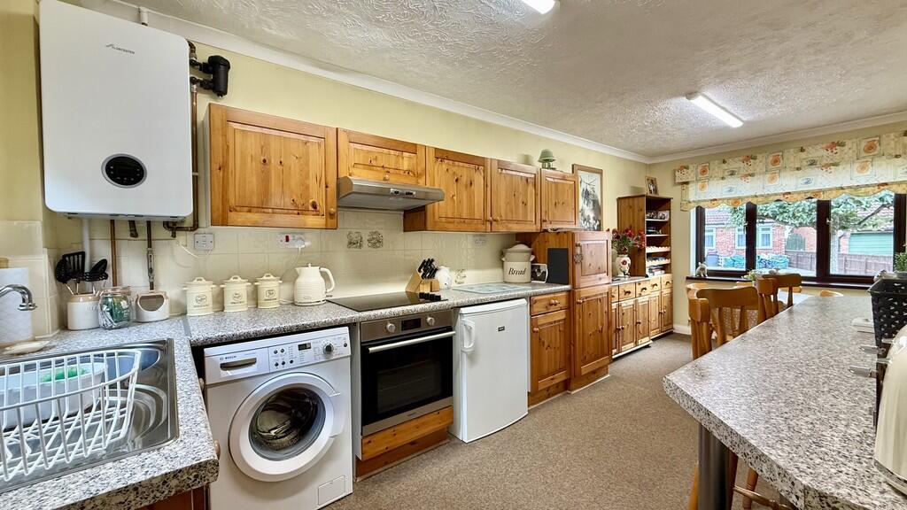 Additional image 7 of Hampshire Gardens, Westbury