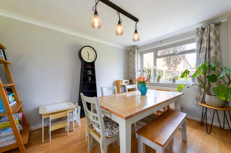 Additional image 6 of Holt