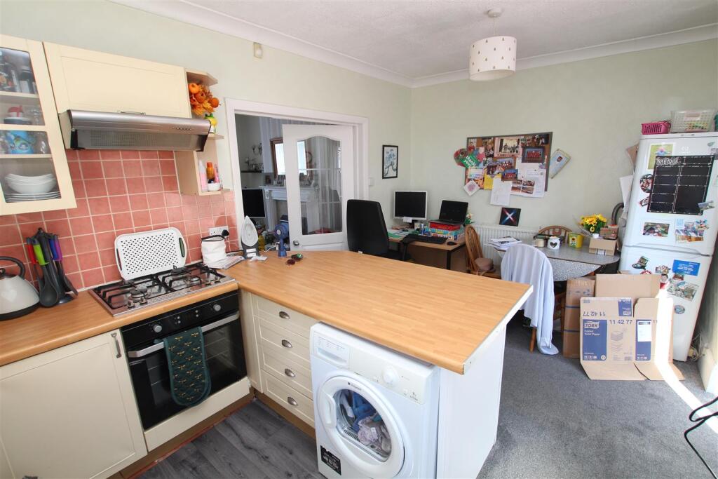 Additional image 5 of Thornhill Grove, Shipley