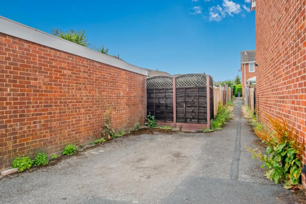 Additional image 13 of Oakway, Birkenshaw, Bradford, West Yorkshire, BD11