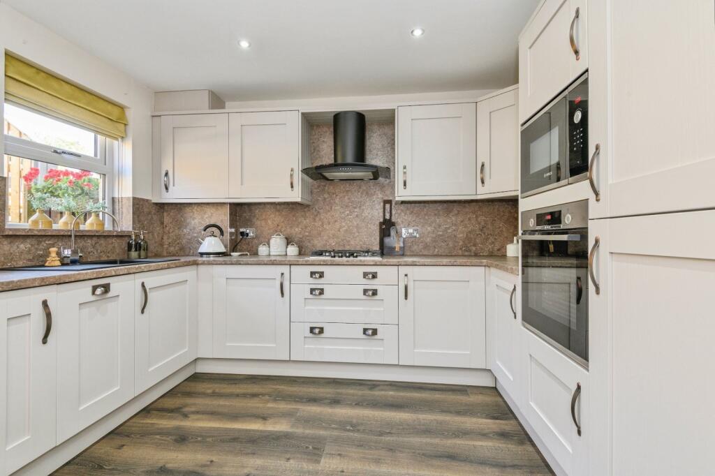 Additional image 7 of Green Bank, Cleckheaton, BD19