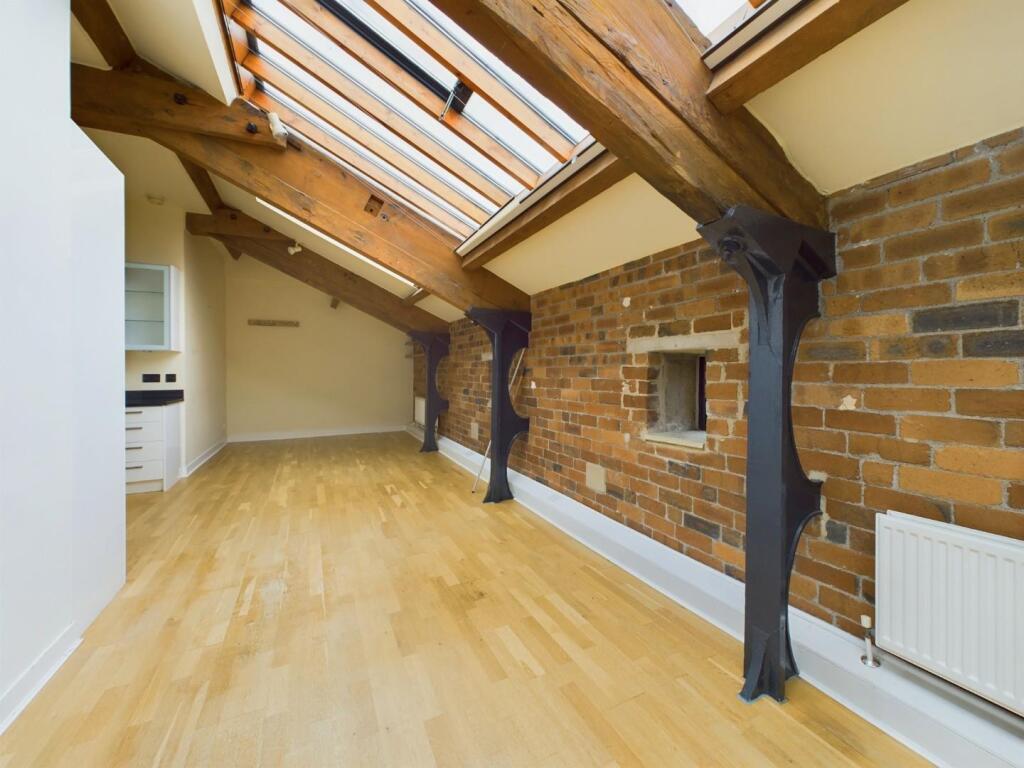 Additional image 2 of The Locks, Bingley