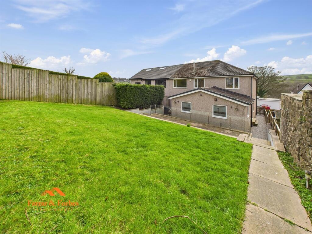 Additional image 34 of Standroyd Drive, Colne