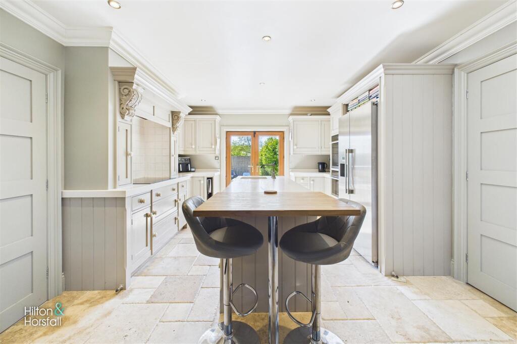 Additional image 7 of West Springfield, Castle Road, Colne