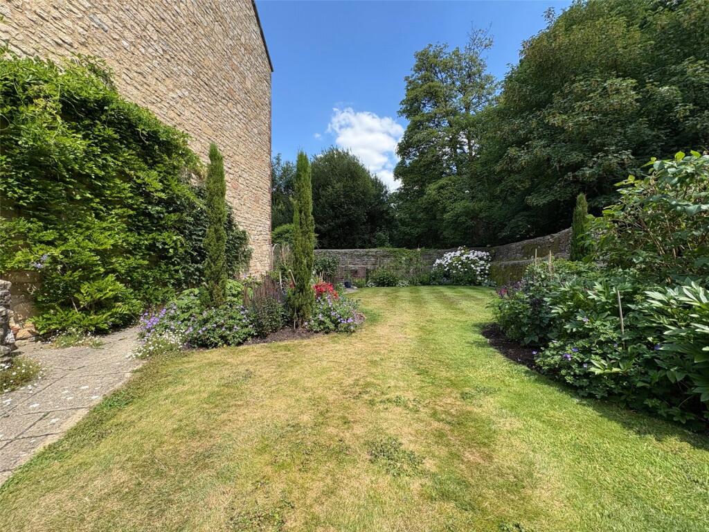 Additional image 22 of Modern Six-Bedroom Home In Darshill With Lots Of Character
