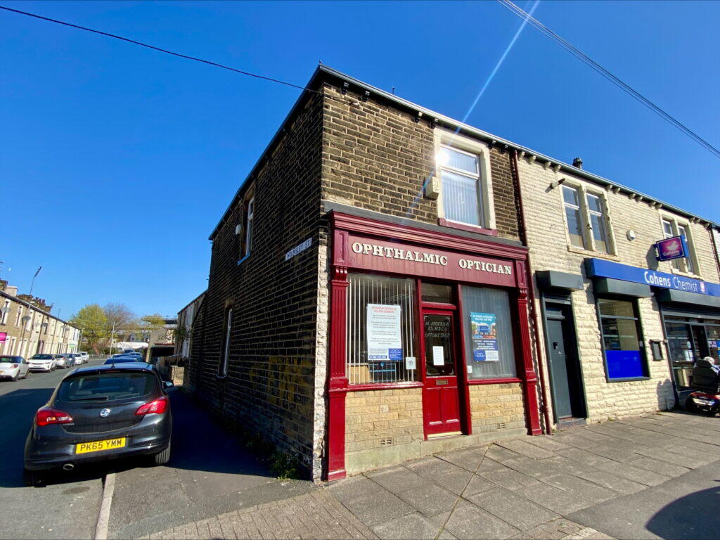 Property image for 40 Lyndhurst Road, Burnley, BB10 4DX