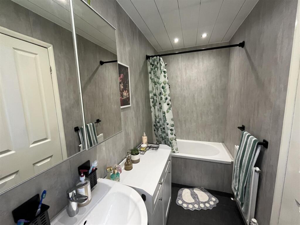 Additional image 5 of Huddersfield Road, Wyke, Bradford