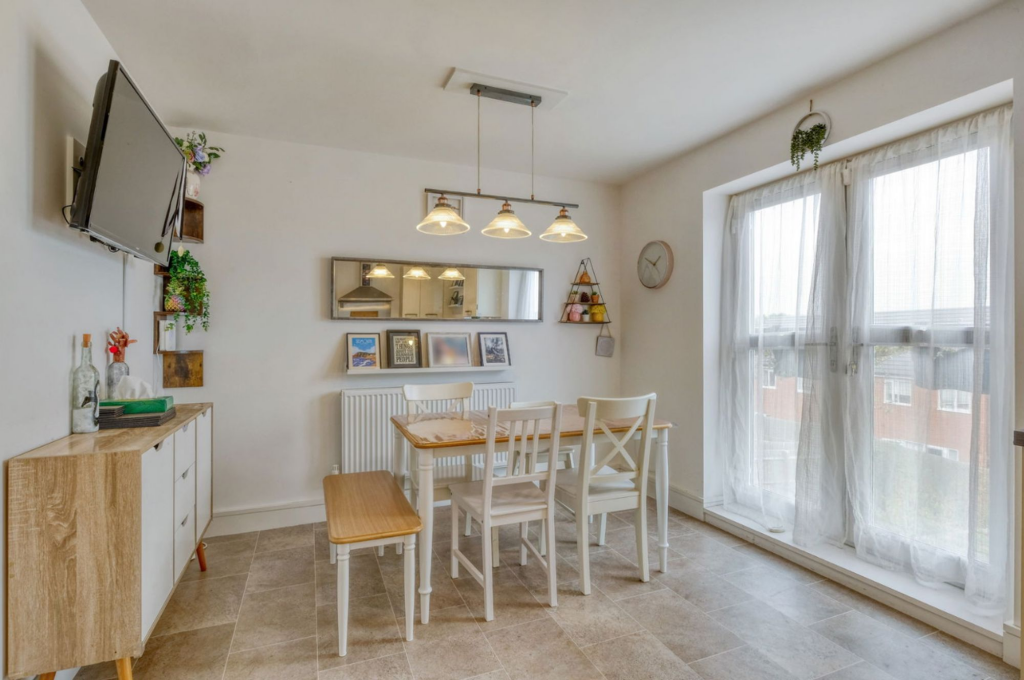 Additional image 11 of Arrow Drive, Cofton Hackett, B45