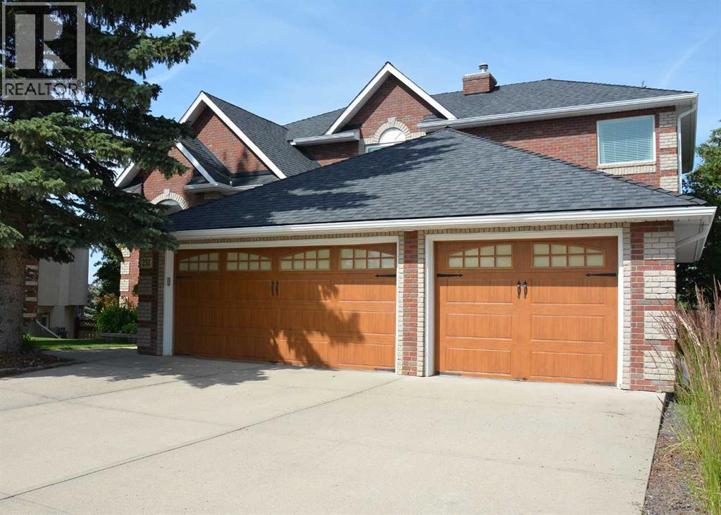 232 Christie Knoll Point SW|Calgary, Alberta T3H2R9